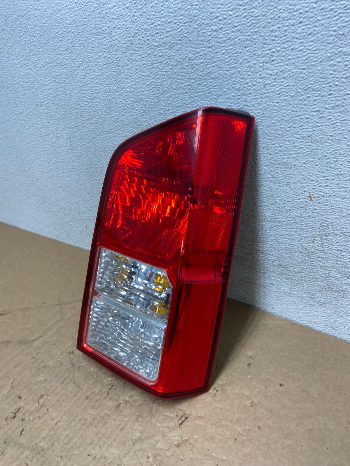 2005 to 2012 Nissan Pathfinder Right Passenger RH Side Tail Light AG1125 LK1