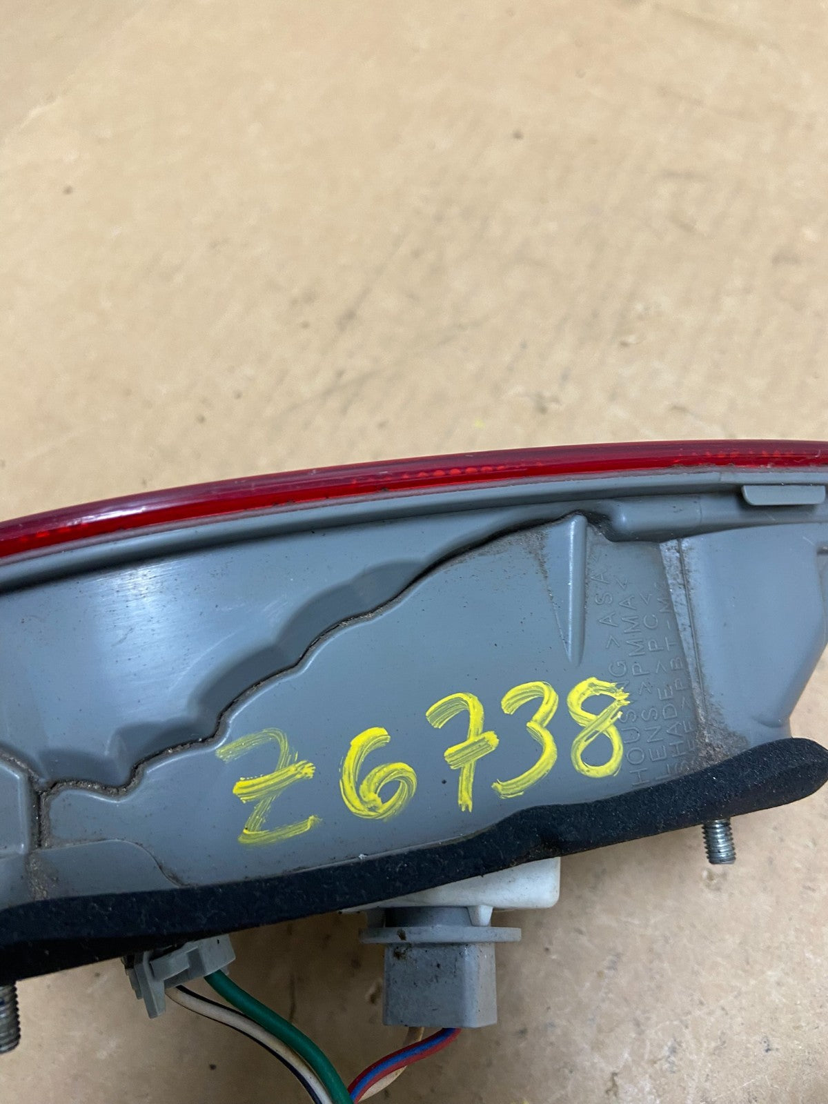 2008-2010 Toyota Avalon Right Passenger Side Tail Light Inner Oem Z6738 DW6