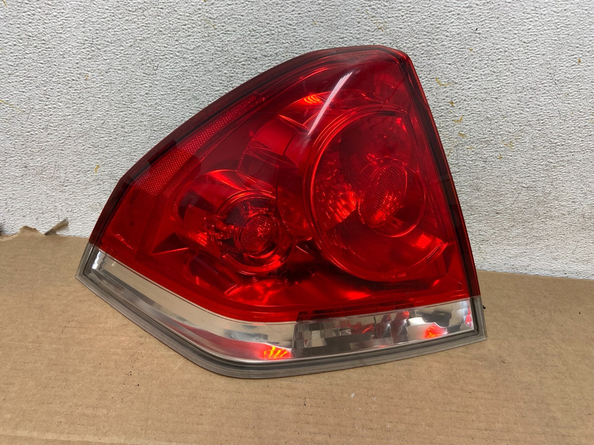 2006 to 2012 Chevrolet Impala Left Driver Lh Side Tail Light AH3119 DW0