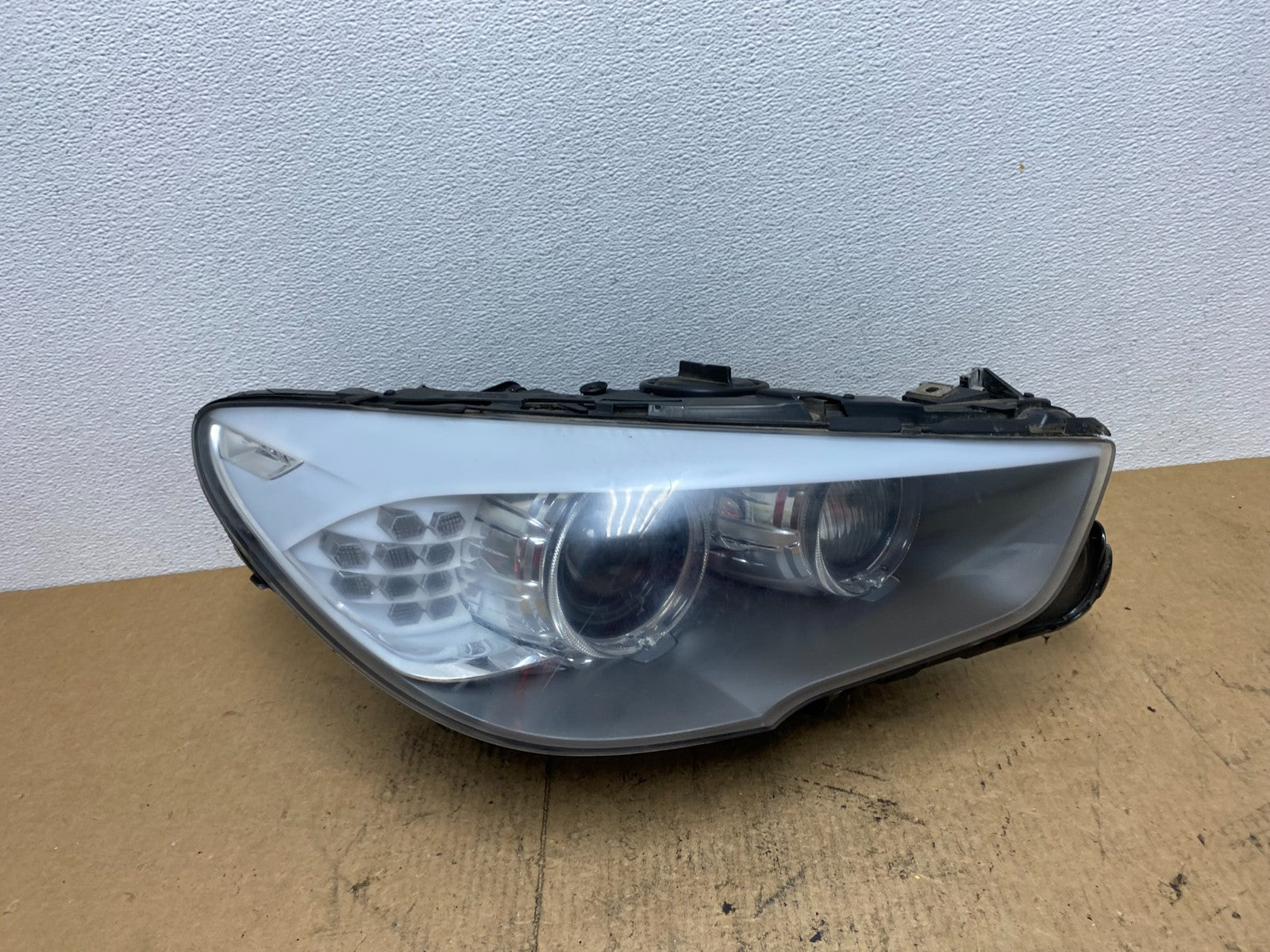 2010-2013 BMW F07 5 Gran Turismo GT Right Passenger Bi-Xenon Headlight AC3677 DW0