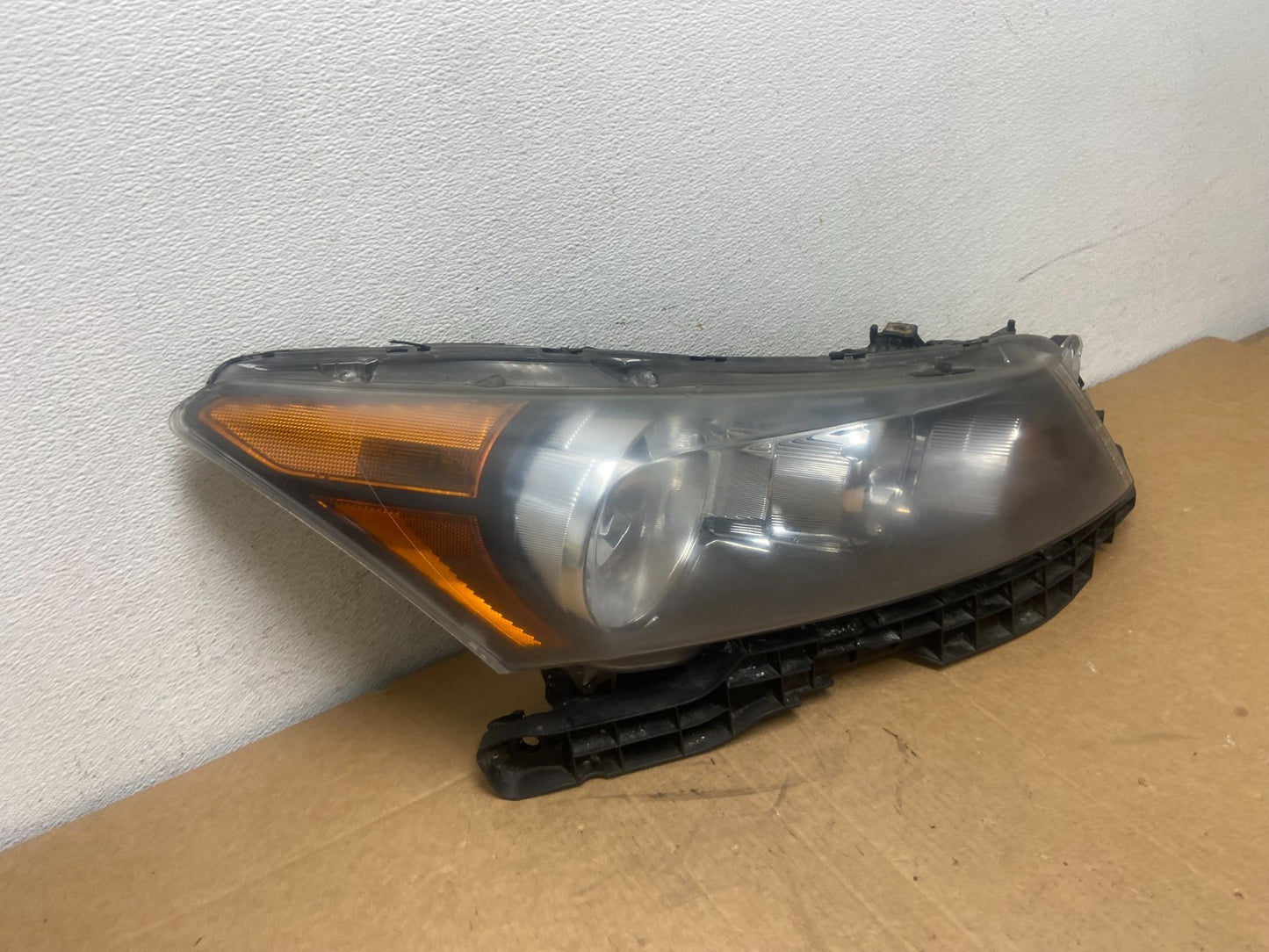 2008 to 2012 Honda Accord Sedan Right Passenger RH Headlight TYC AD6038 DW2