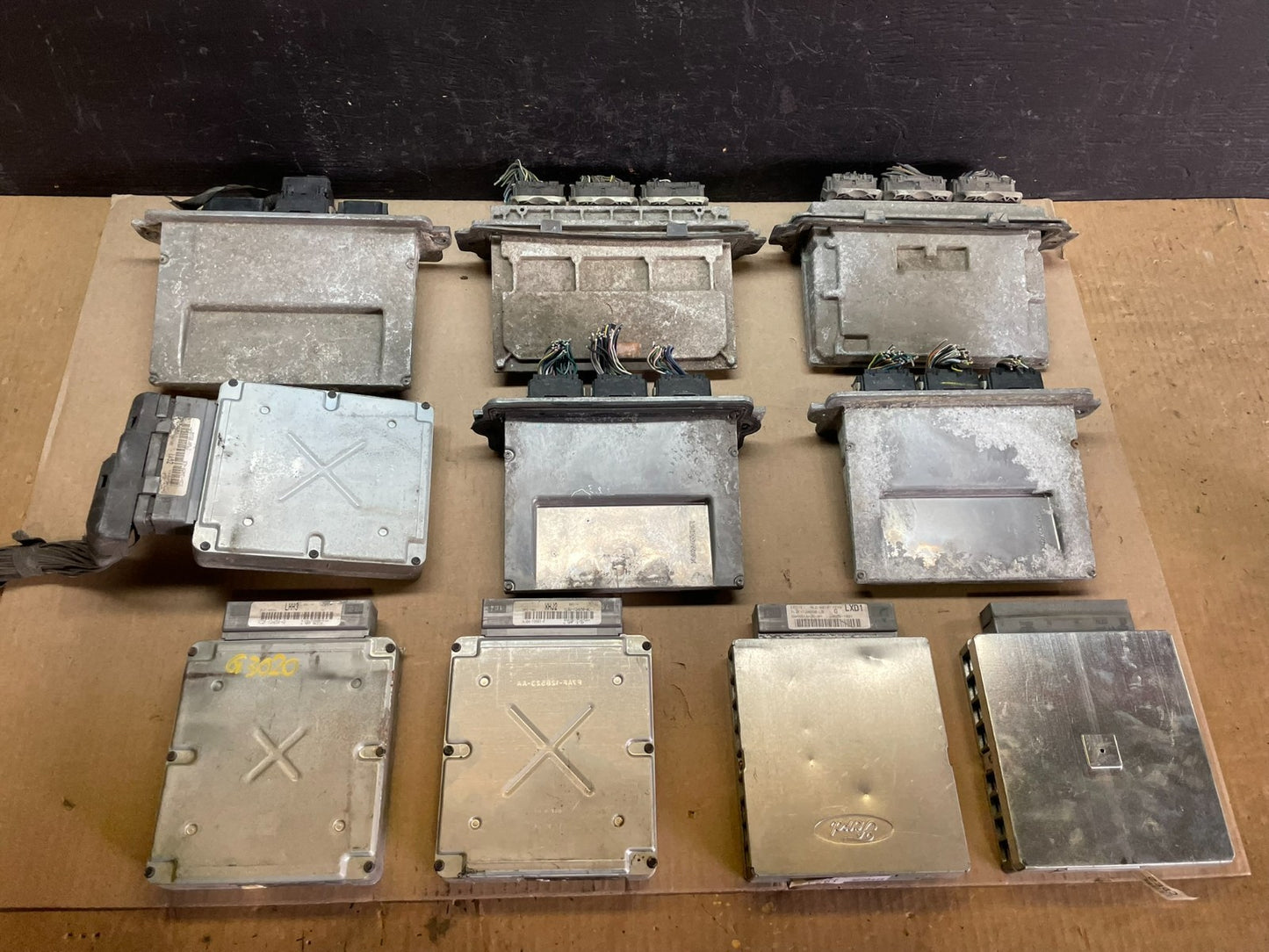 Mix of 10 Ford ECM Engine Computer Module AB71342