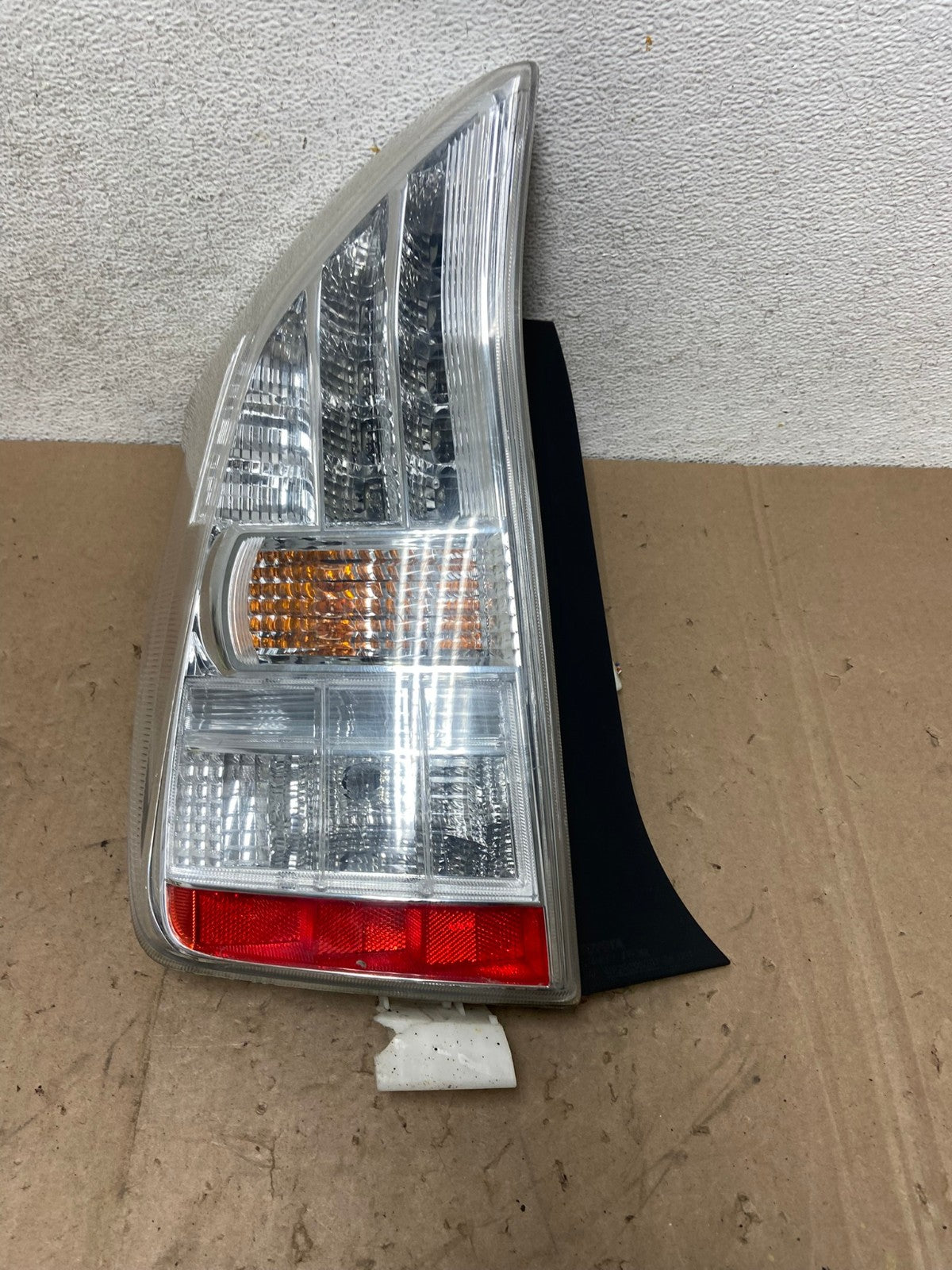 2010 2011 Toyota Prius Tail Light Left Driver LH Side AG5327 LK0