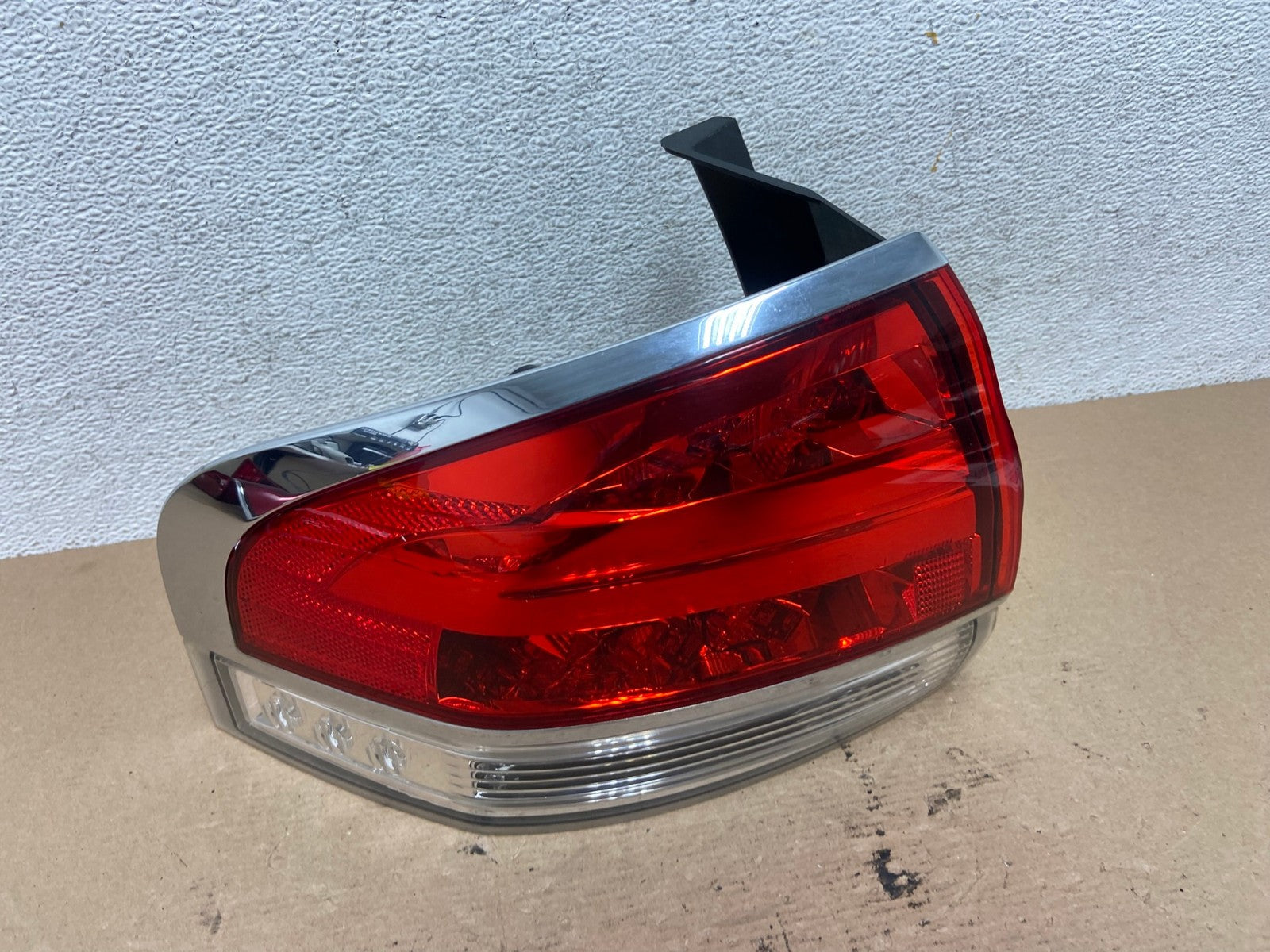 2011 to 2015 Lincoln MKX Left Driver LH Side Tail Light AF4533 LK0