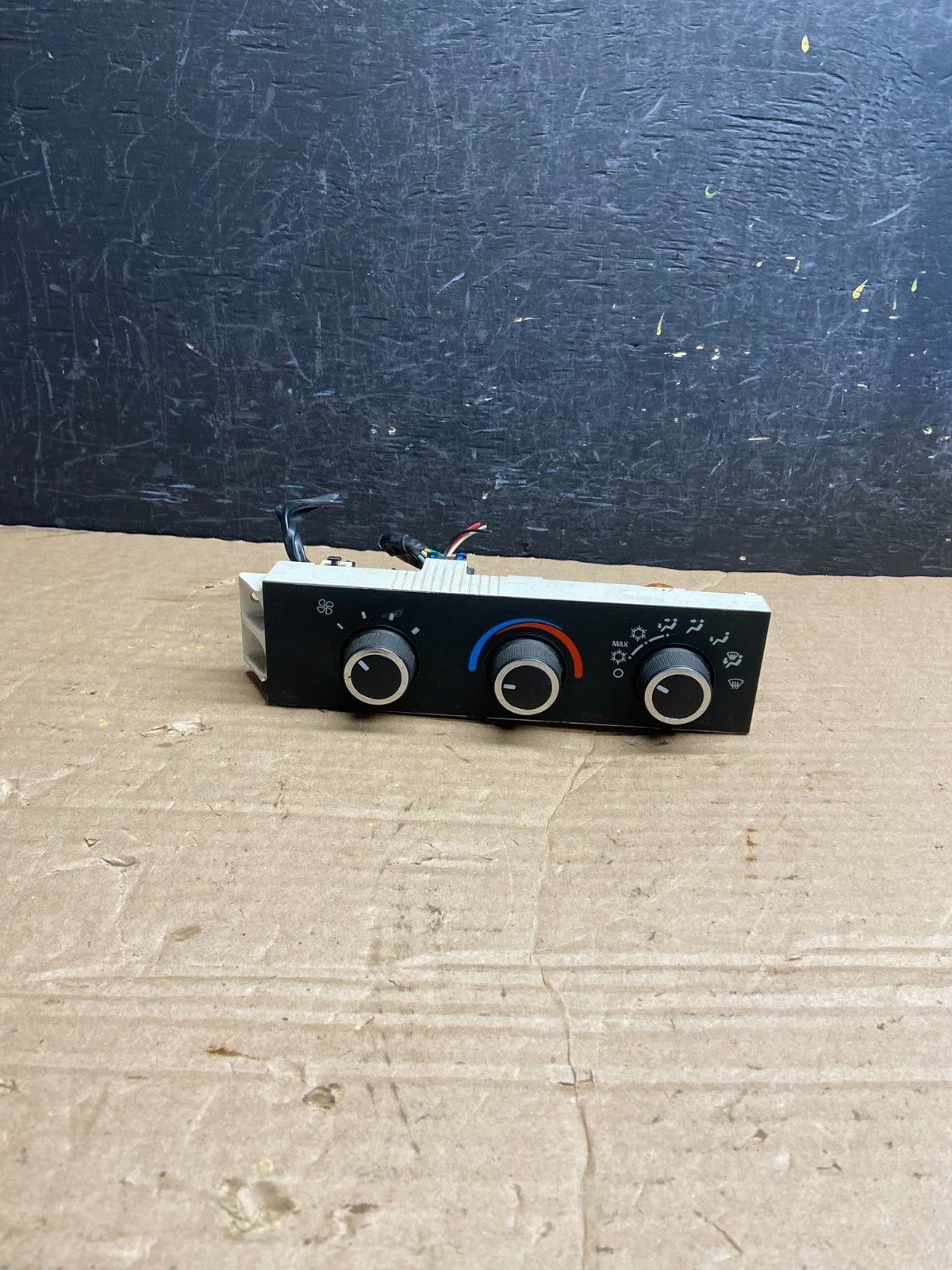 2008-2010 Chevrolet Express 1500 2500 3500 Climate Control Panel AF2003 DW0