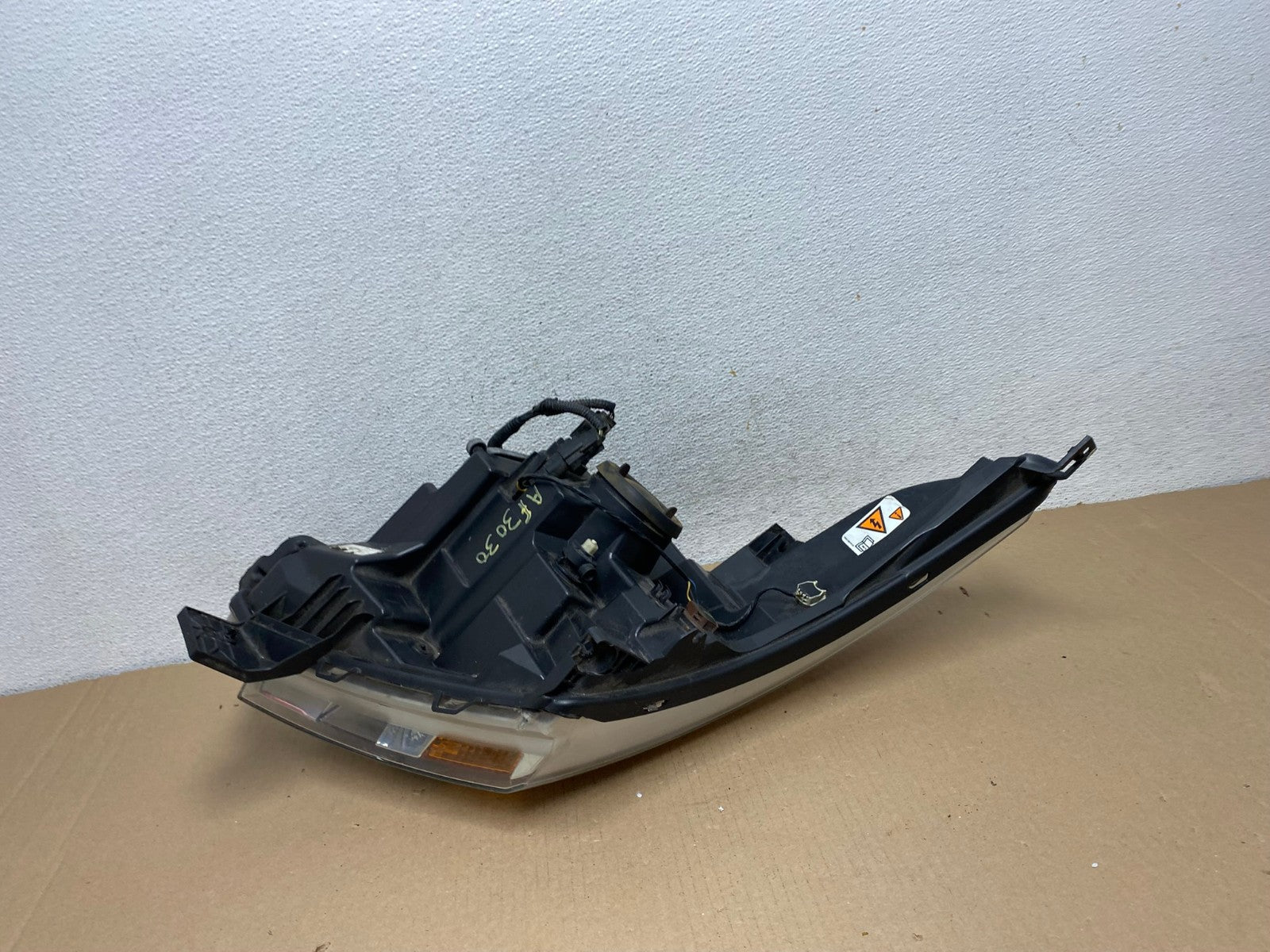 2011 to 2015 Ford Explorer Left Driver LH Xenon Headlight AF3030 LK6