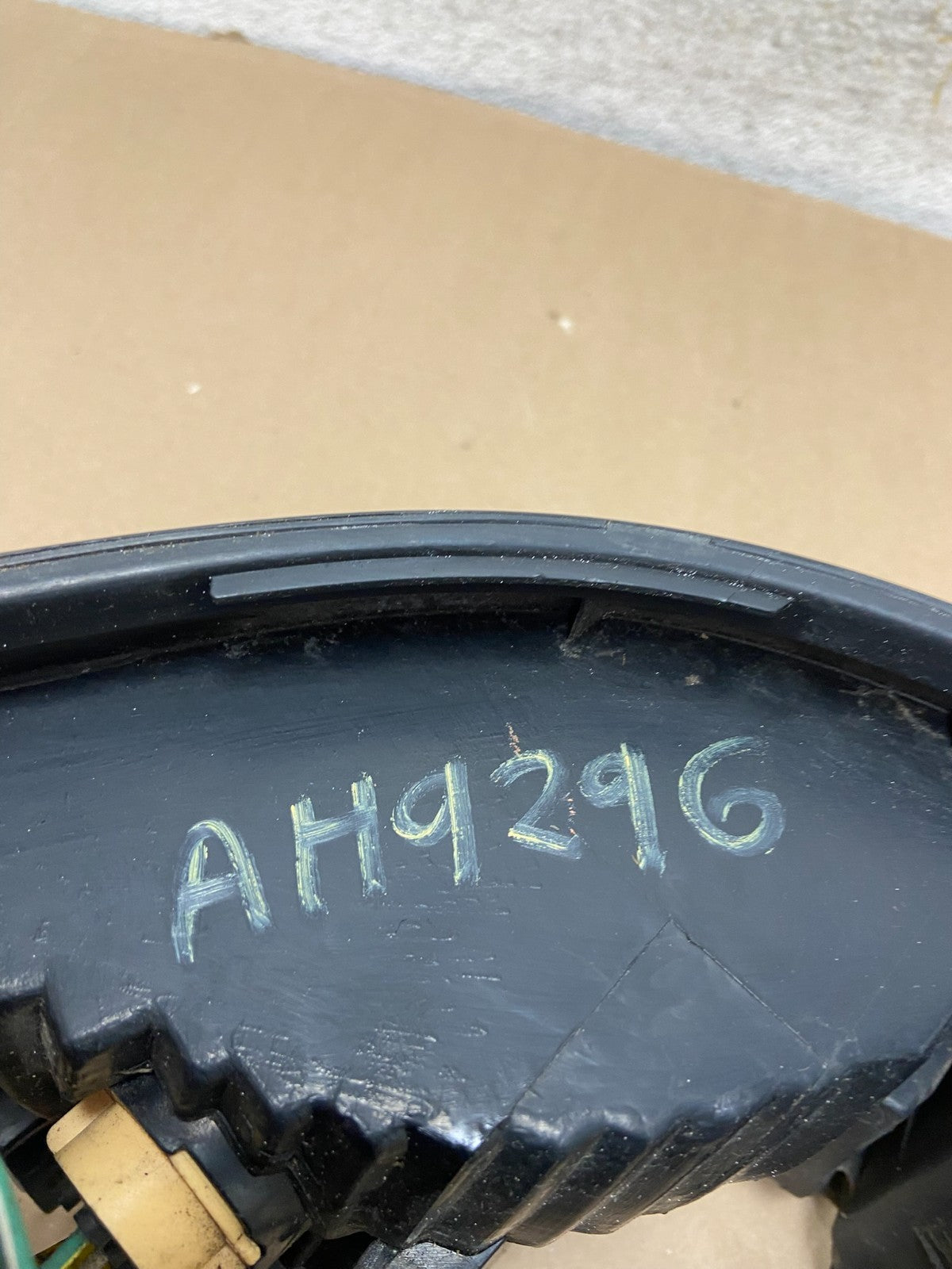2001 2002 2003 Toyota Sienna Left Driver Lh Side Tail Light AH9296 DW6