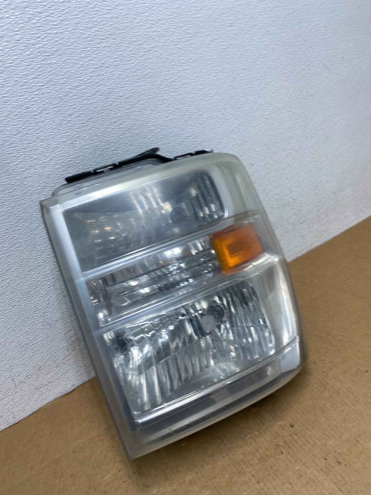 2008-2014 Ford Econoline E150 E250 E350 Left Driver LH Headlight AD4554 DW2