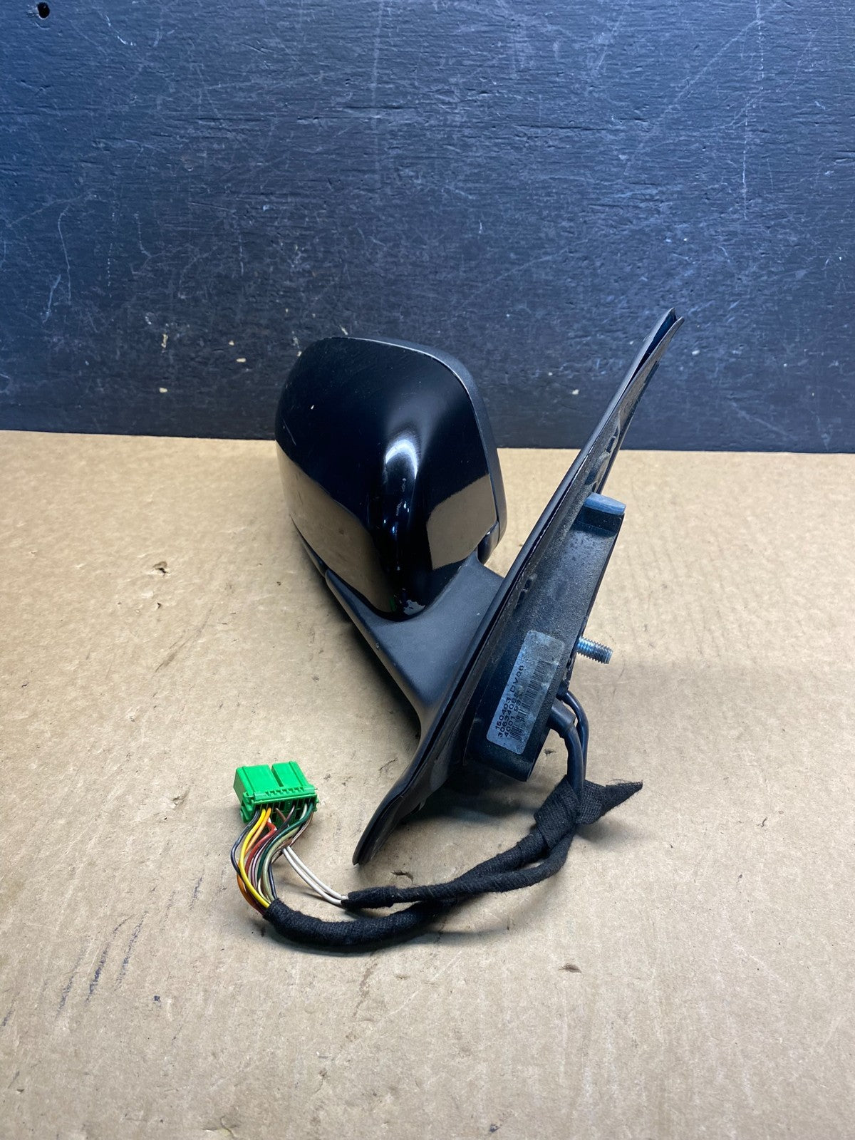2004 - 2006 Volvo S60 Right Passenger RH Front Door View Mirror AG6074 DG2