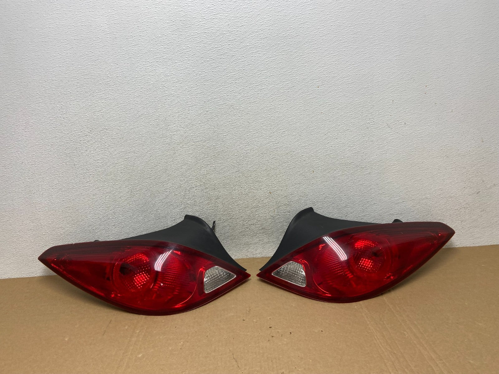 2006 - 2009 Pontiac G6 Coupe Left+Right Side Tail Lights AF99310