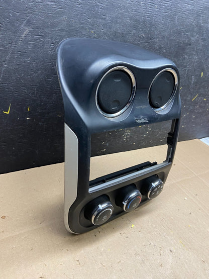 2011 to 2017 Jeep Compass Dash Climate Temperature Control Radio Bezel T9386 DG1