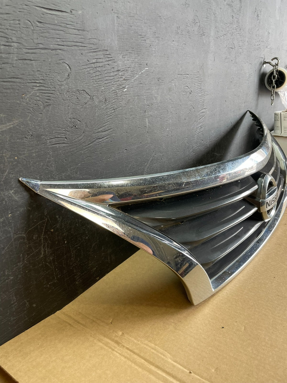 2013 to 2015 Nissan Altima Front Upper Grill Grille Sedan AC9932 DW2