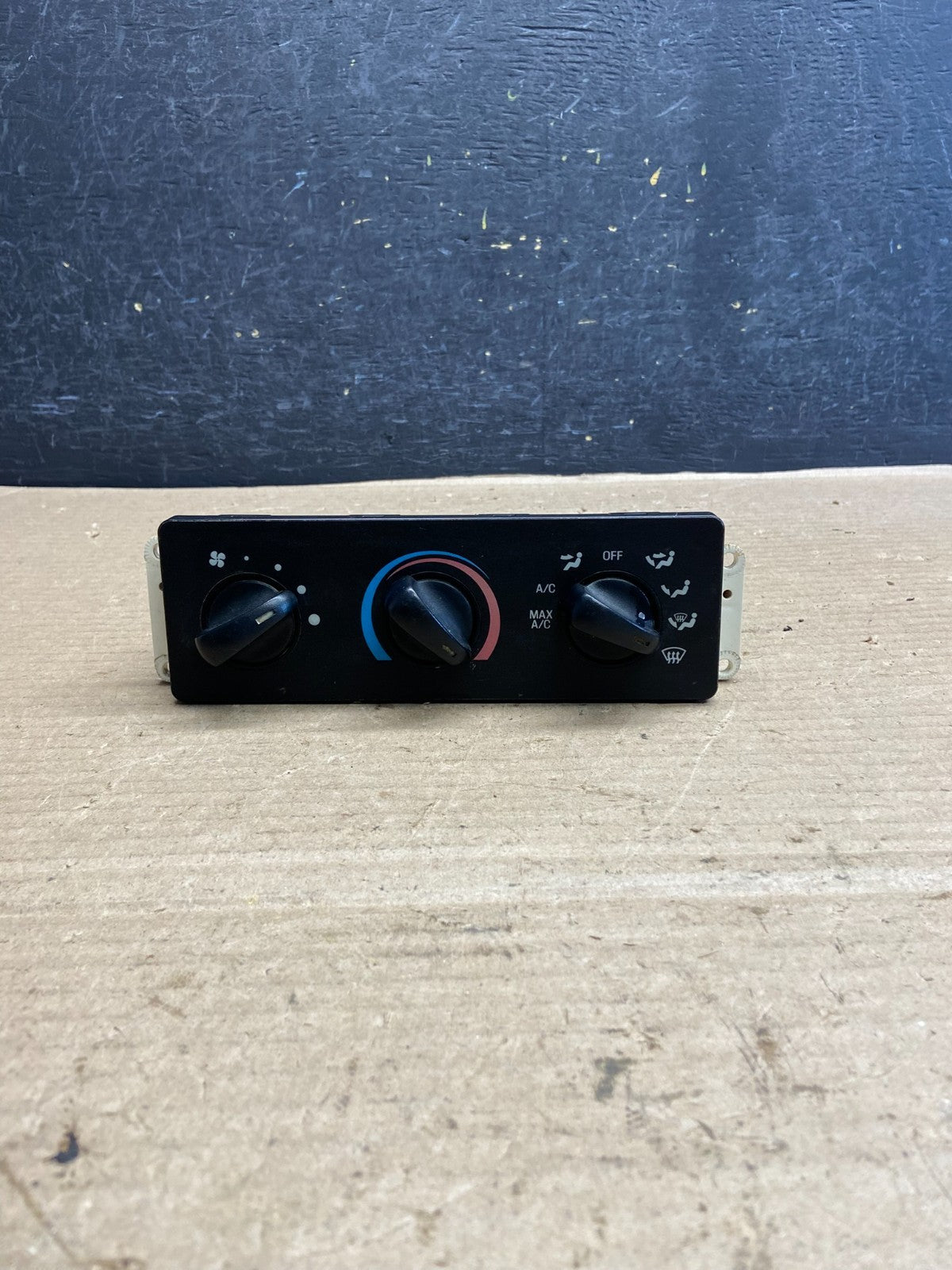 1997 to 2004 Ford F150 F250 Super Duty Heater A/C Climate Control AH3635 DG0