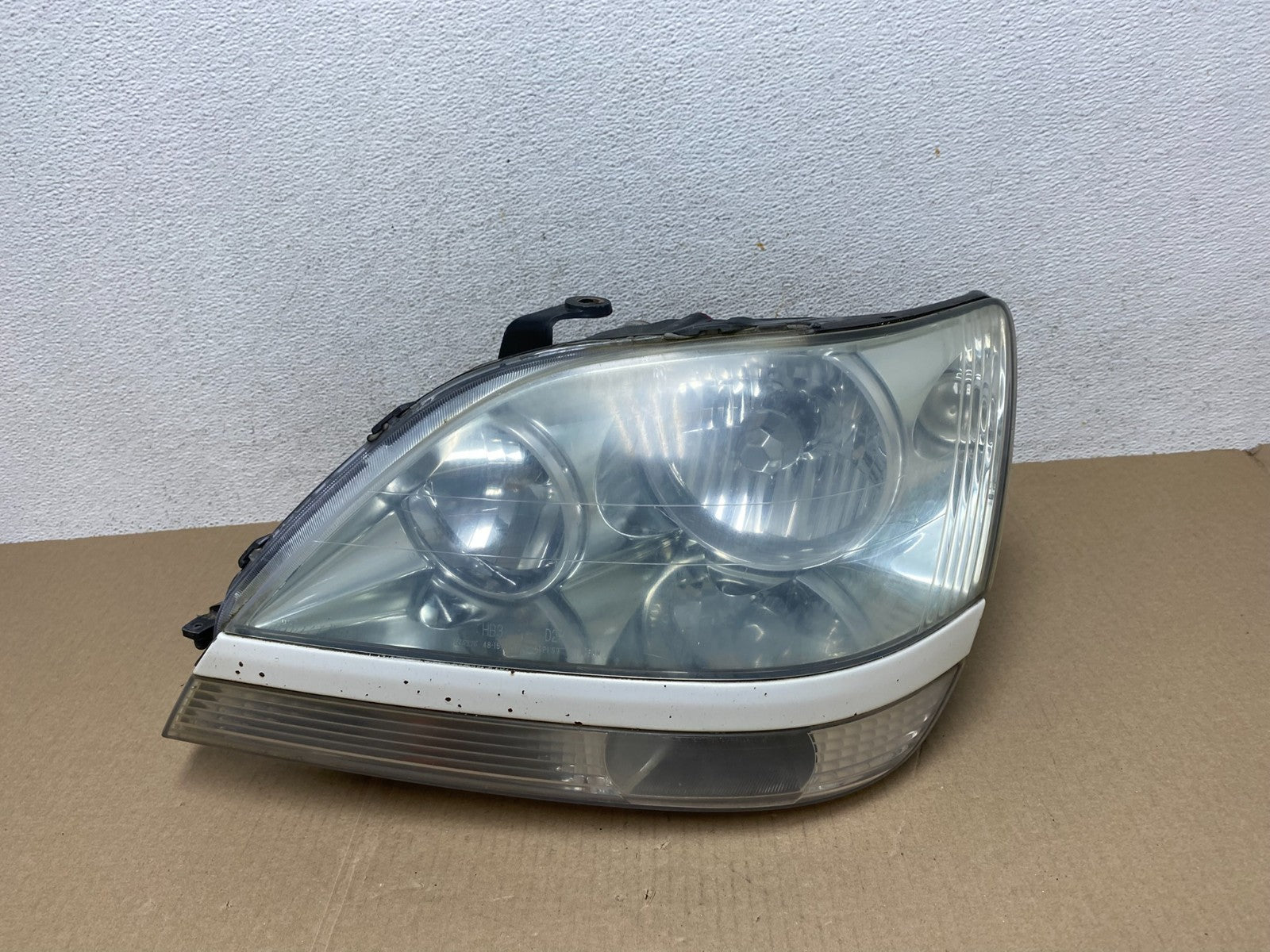 2001 2002 2003 Lexus RX300 Left Driver Headlight Xenon HID AE6928 DW0