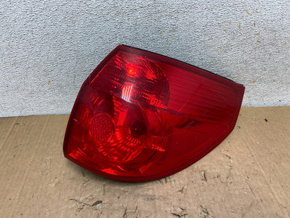 2006 - 2010 Toyota Sienna Right Passenger Side Tail Light AI9316 LK0