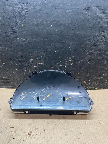 2002-2005 Mercedes W163 ML320 ML430 Instrument Cluster Speedometer X8082 DG1