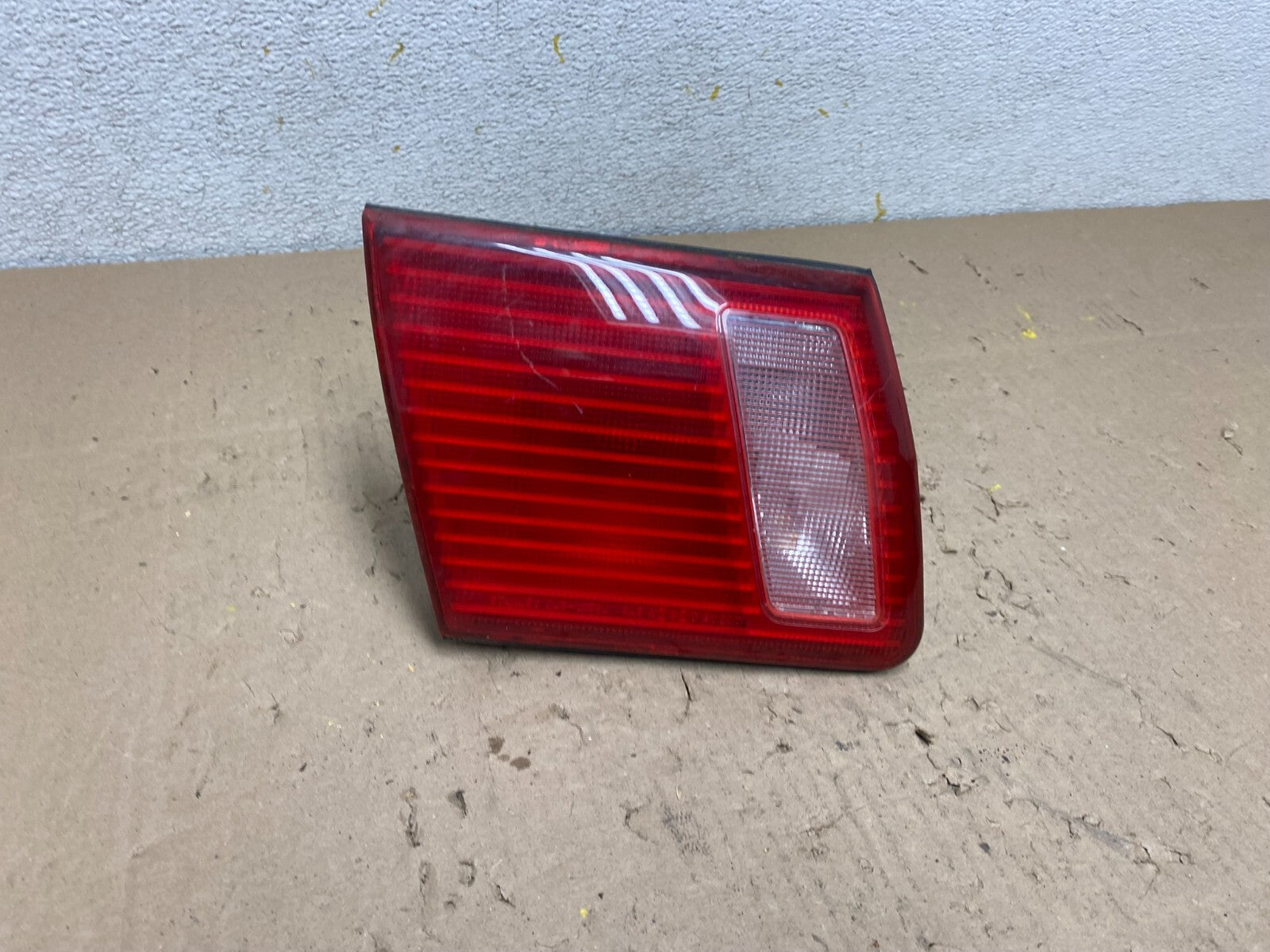 1997 to 2001 Mitsubishi Diamante Left Driver LH Inner Tail Light OEM N2580 DW0