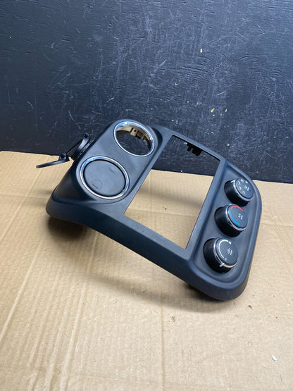 2011 to 2017 Jeep Compass Dash Climate Temperature Control Radio Bezel AC9338 DG1