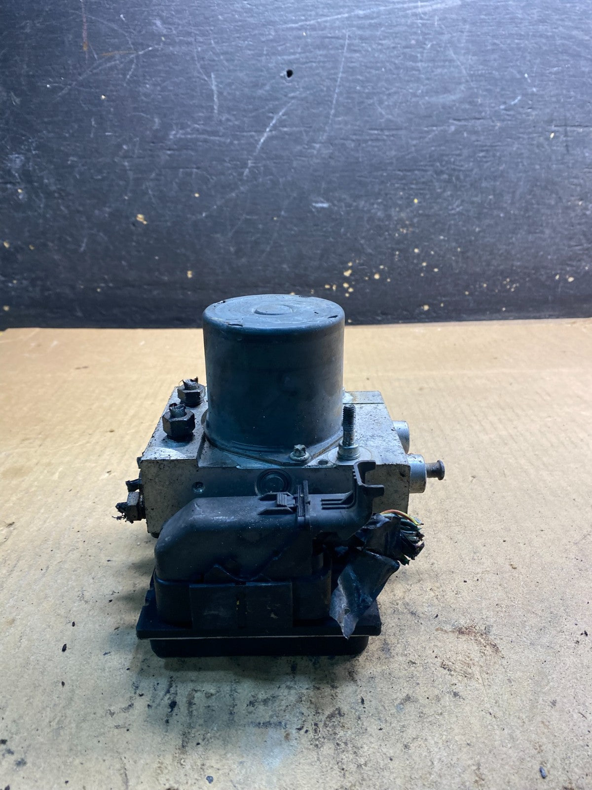 2006 Dodge Durango ABS Anti Lock Brake Pump Z2394 DG3