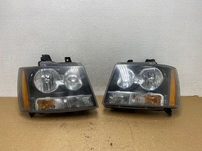 2007 to 2013 Chevrolet Suburban Tahoe Left+Right Set Headlights AG2086 LK0