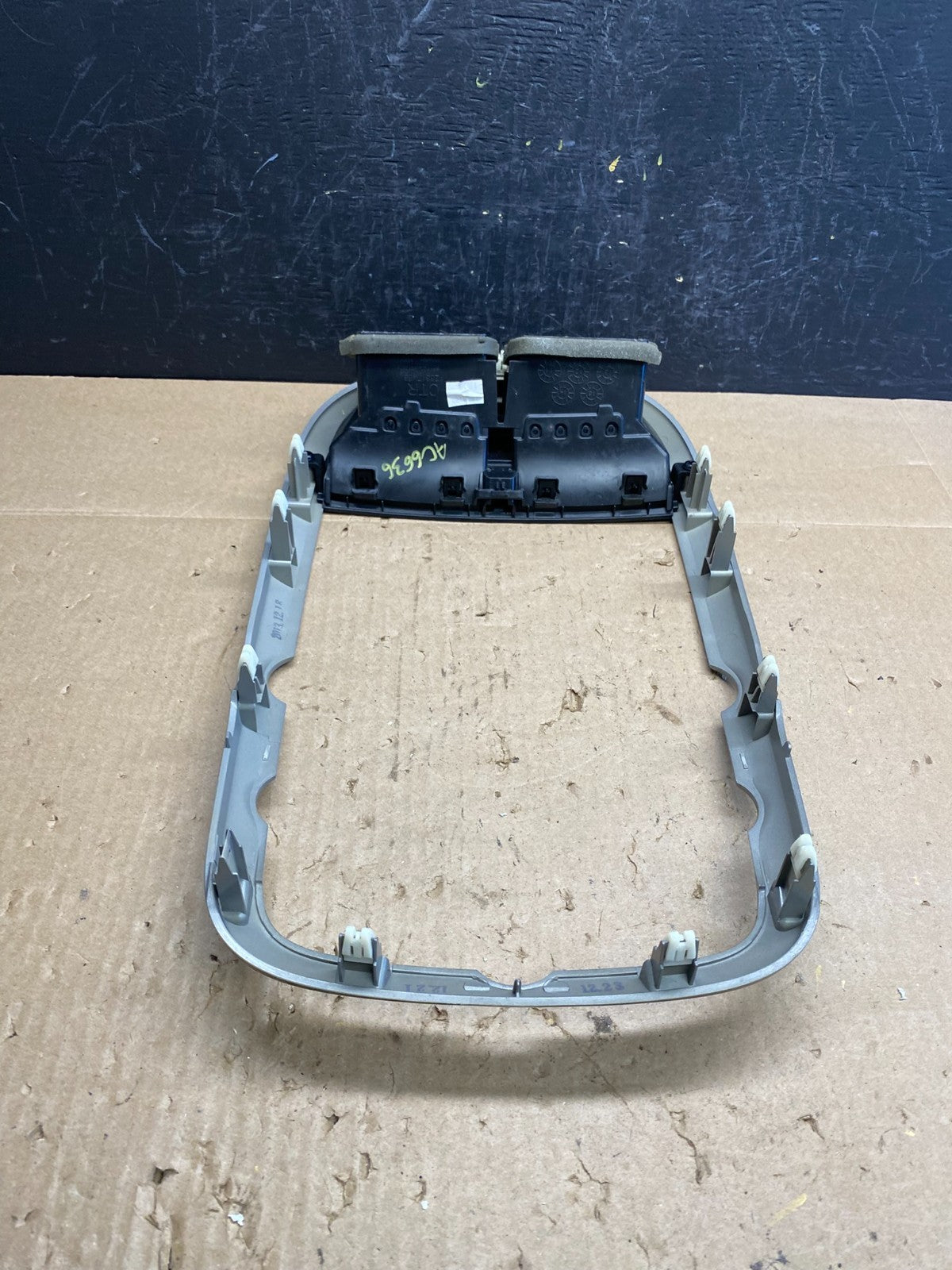2013-2016 Chevrolet Malibu Center Radio Switch Air Vent Trim Bezel AC6636 DG4