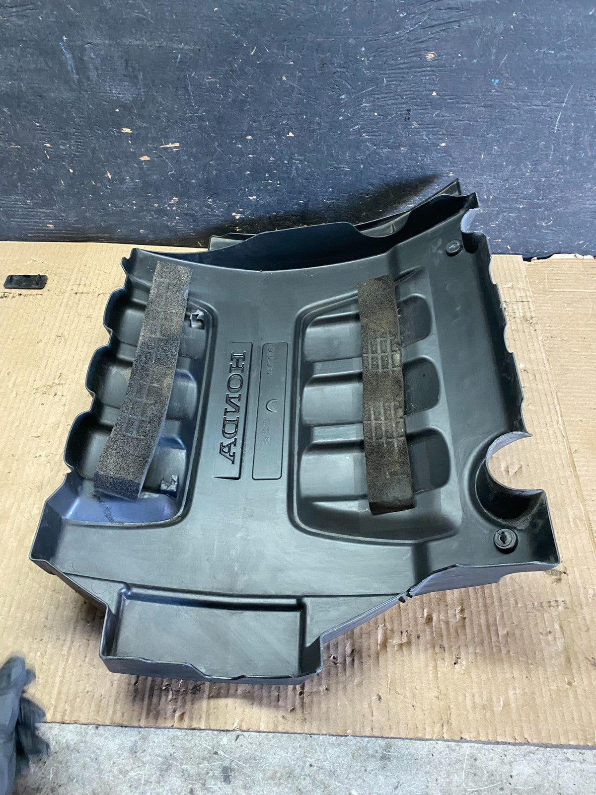 2005 to 2007 Honda Odyssey Black Engine Cover OEM 3.5L No # Q3234 DG6