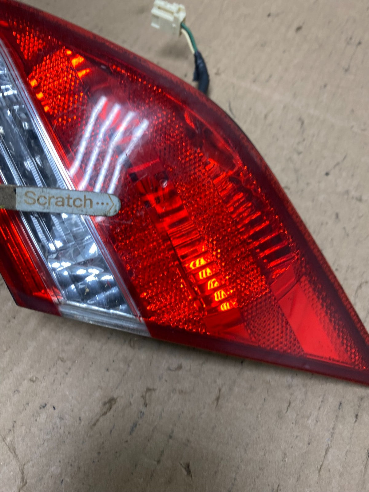 2008-2010 Toyota Avalon Right Passenger Side Tail Light Inner Oem W0742 DW4