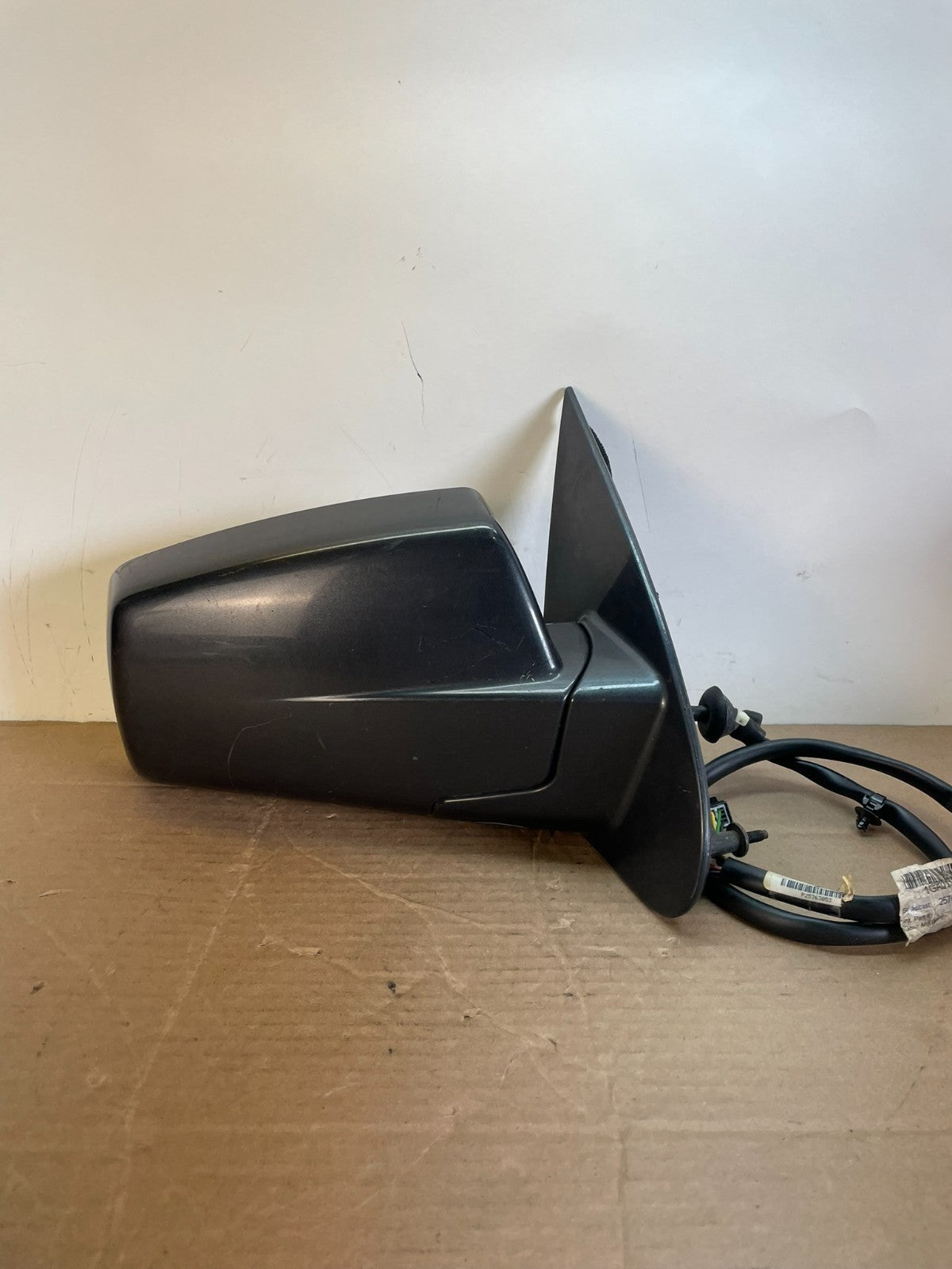 2004 to 2009 Cadillac SRX Right Passenger RH Side View Door Mirror AG9770 DW0