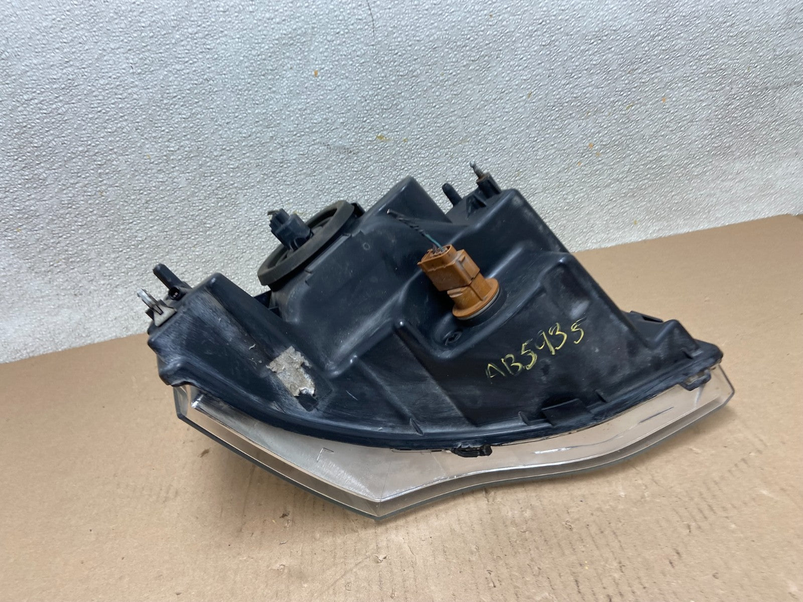 2007 - 2014 Ford Expedition Left Driver LH Side Headlight Halogen Oem AB5935 DW8