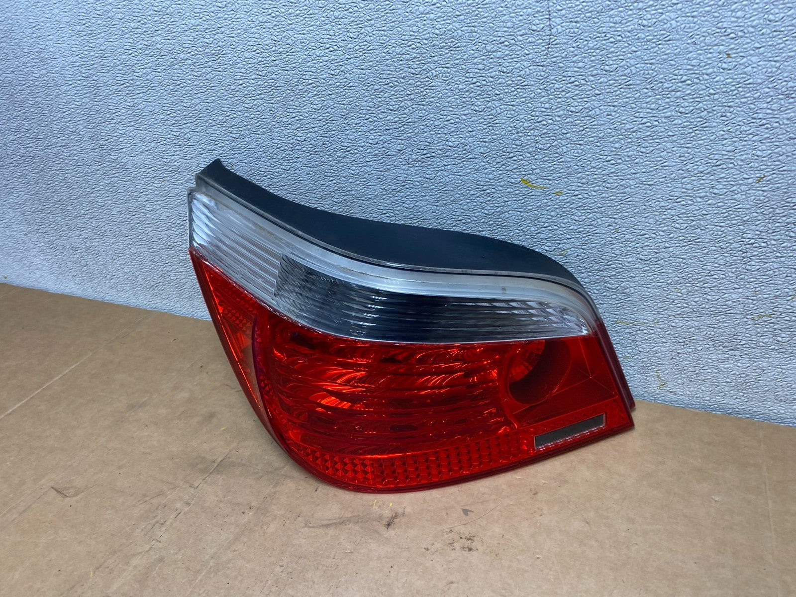 2004 -  2007 BMW 5 Series E60 Left Driver LH Side Tail Light OEM X3729 DW1