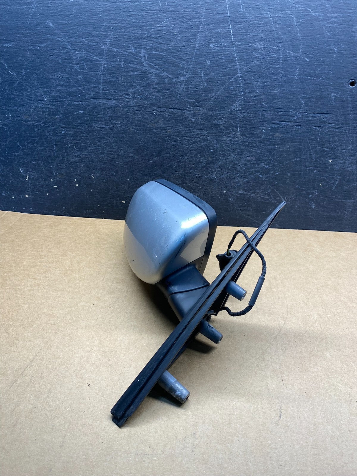 2004 - 2006 BMW 5-Series 525i 530i Right Passenger Door View Mirror AH7063 DW2
