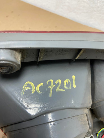 2003 2004 2005 Honda Pilot Left Driver LH Side Tail Light AC7201 LK8