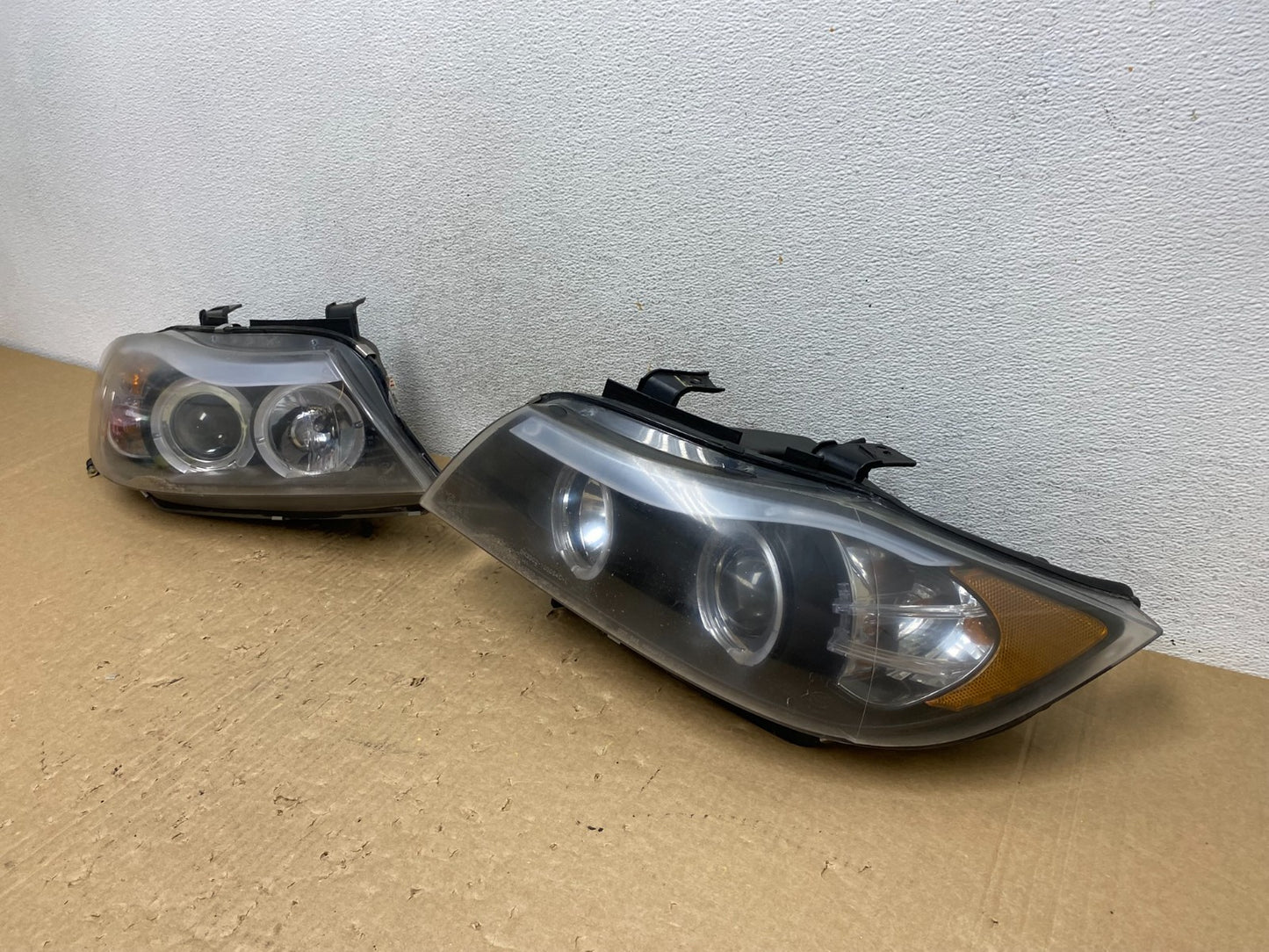2006 to 2008 BMW 3-Series Sedan E90 Left+Right Set Side LED Headlights AF7932 DG1