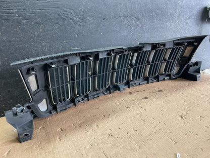 2011 to 2013 Jeep Grand Cherokee Front Upper Grill Grille OEM Y9854 DG6