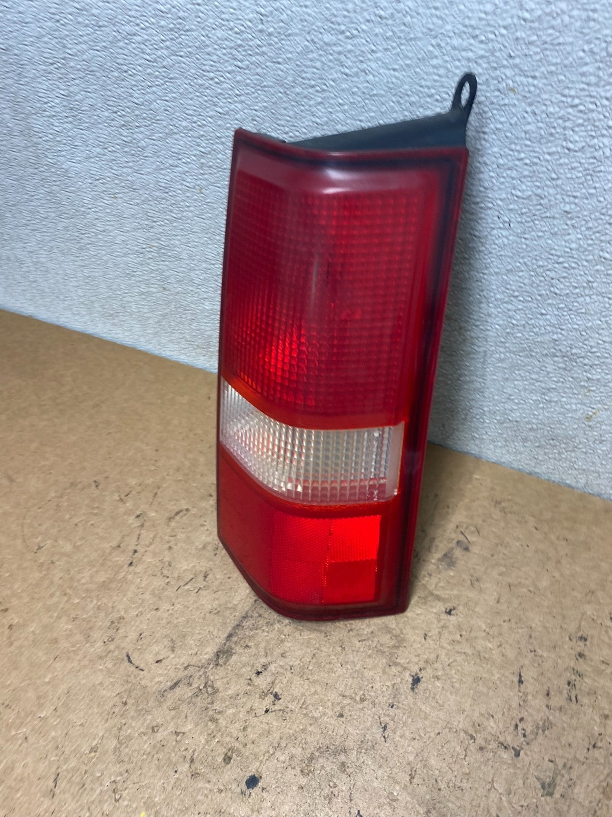2003 2017 Chevrolet Express 1500 2500 3500 Right Passenger Tail Light S9429 DW1