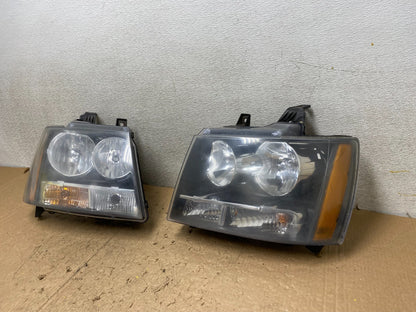 2007 to 2013 Chevrolet Suburban Tahoe Left+Right Set Headlights V3853 DW1