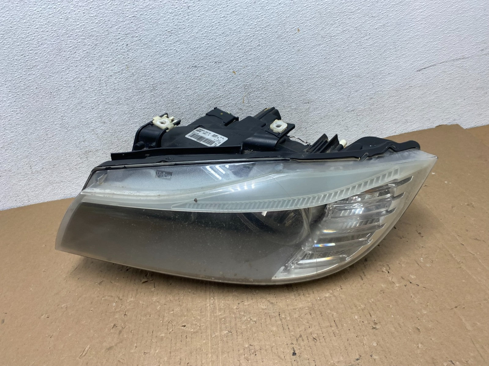 2009-2011 Bmw 3 Series 328i 4/D Sedan Left Driver Headlight Halogen AD8127 DW0