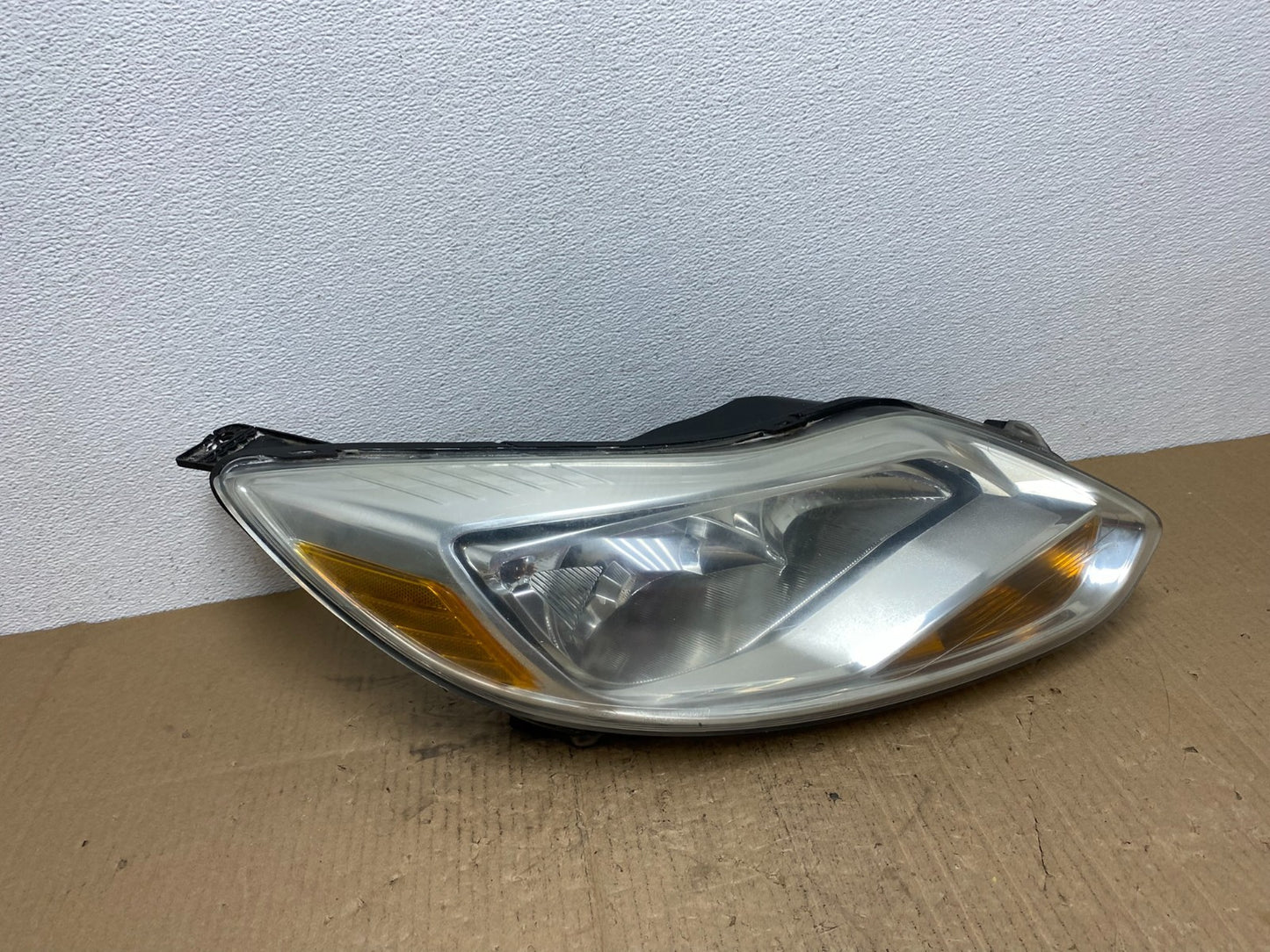 2012 2013 2014 Ford Focus Right Passenger Rh Side Headlight Oem AB8412 DW0