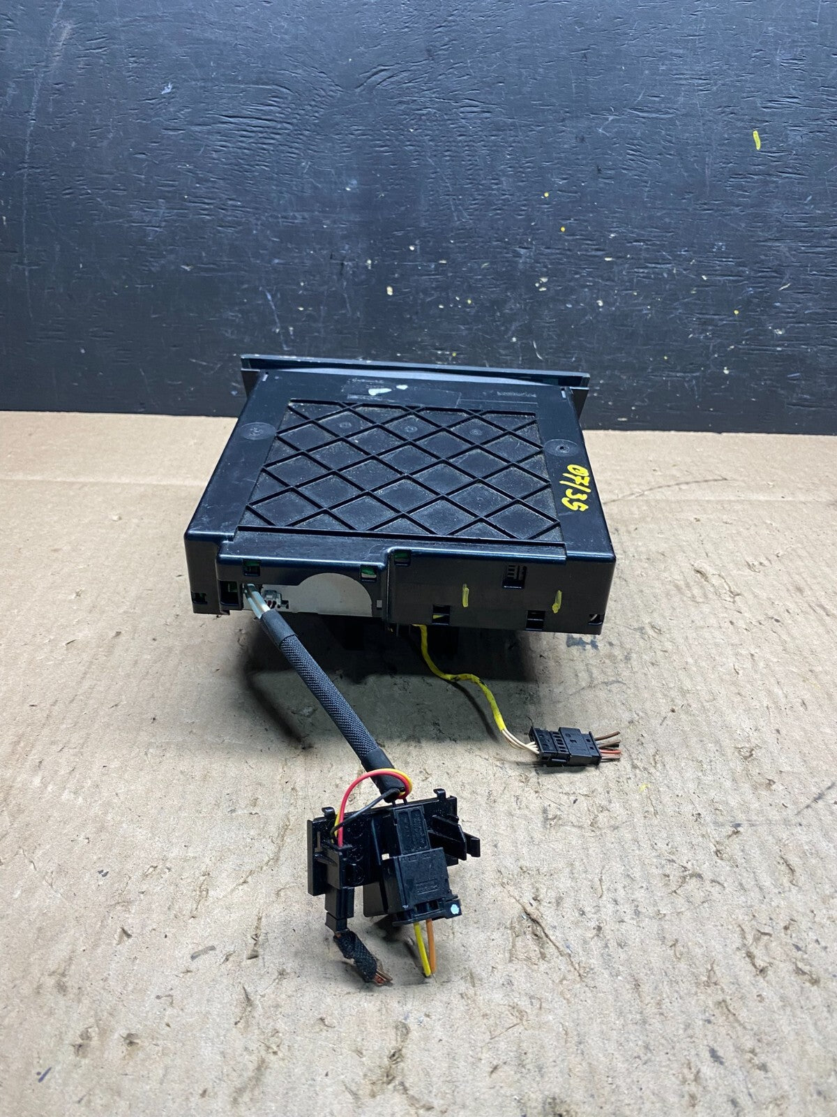 2006-2011 Mercedes W211 E350 E500 Center Console Switch Control Unit O7135 DG2