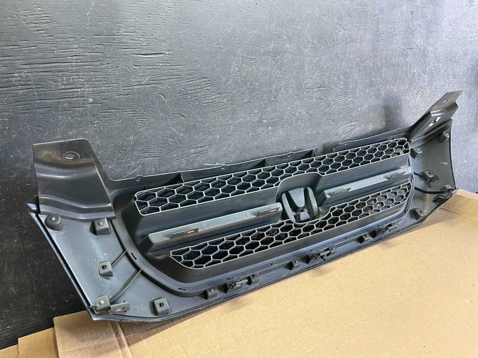 2003 2004 2005 Honda Pilot Front Upper Grill Grille Oem AB2975 DG5