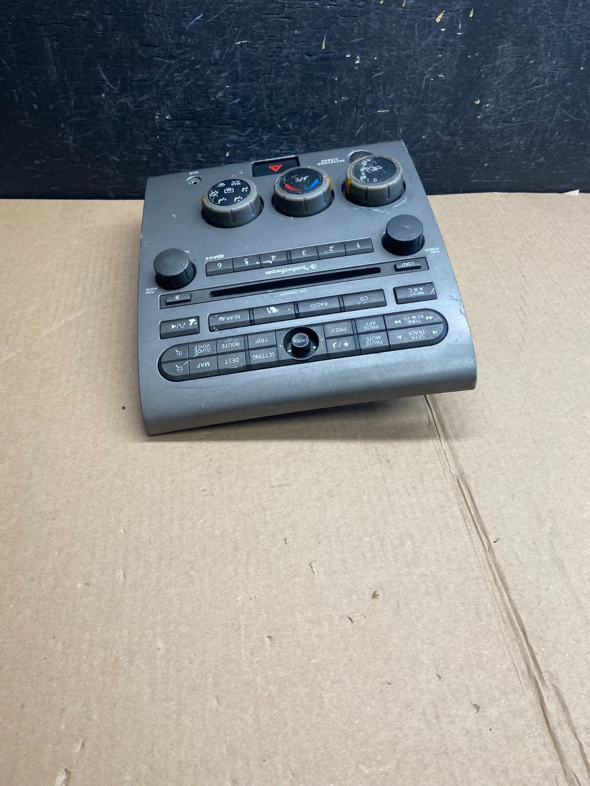 2004 - 2007 Nissan Titan Radio CD Player Climate Control AE4359 DG3