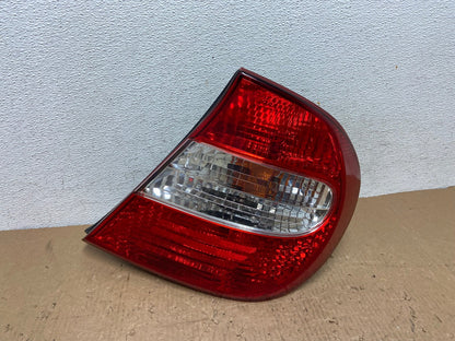 2002 2003 2004 Toyota Camry Tail Light Right Passenger Rh Side AD8772 LK0
