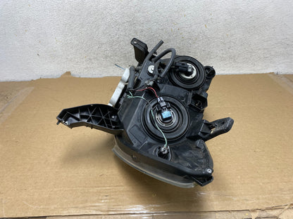 2013 to 2016 Nissan Pathfinder Right Passenger RH Side Headlight AH7790 DW7