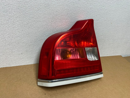 2004 - 2006 Volvo S80 Left Driver LH Side Tail Light OEM AC1694 DG2