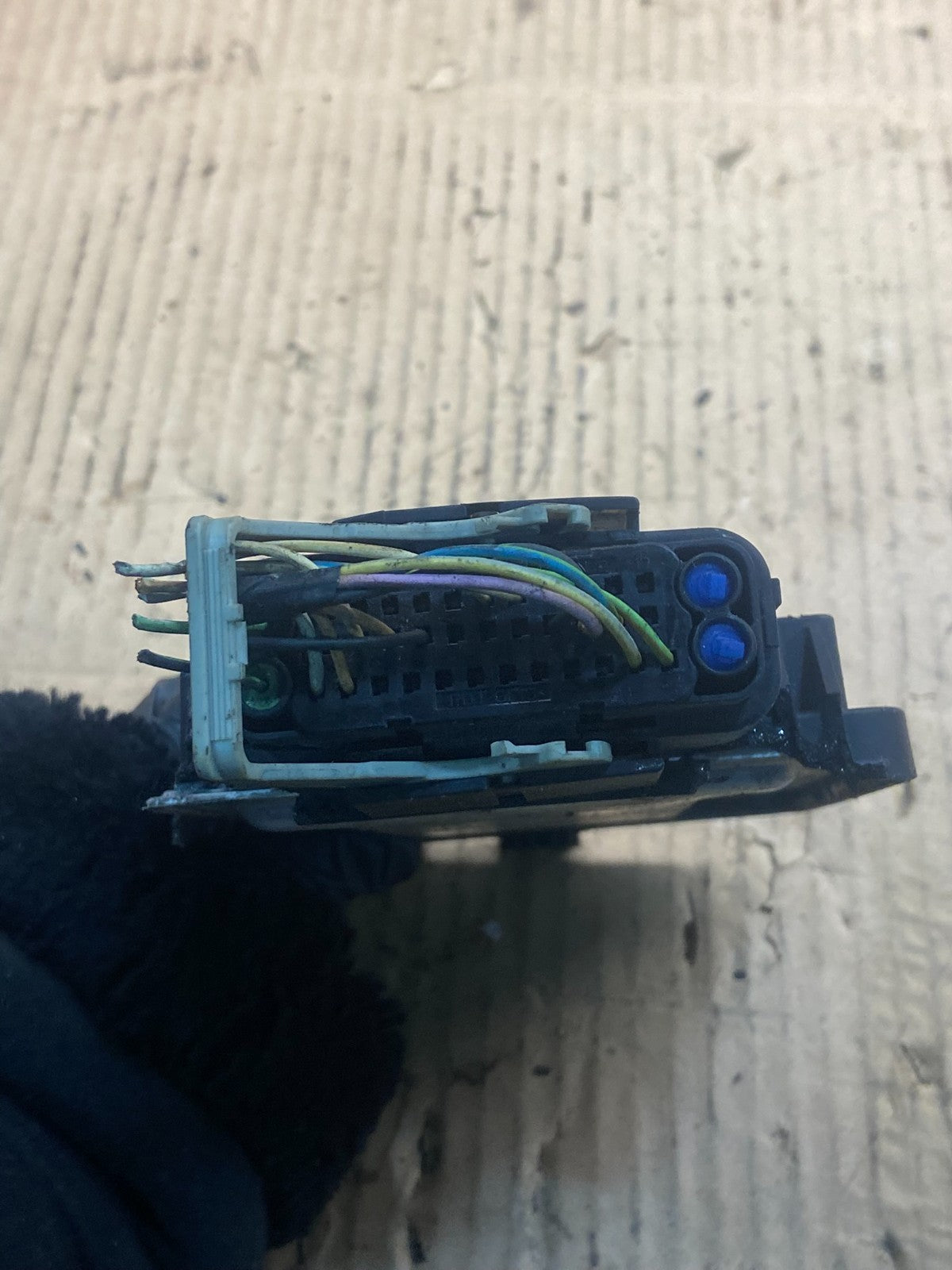 2013 to 2016 Ford Taurus OEM Headlight Control Module OEM y4298 DG1