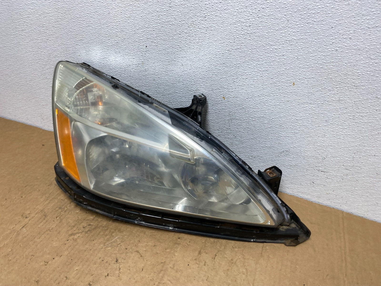 2003 - 2007 Honda Accord Right Passenger RH Side Halogen Headlight AD1324 DW1
