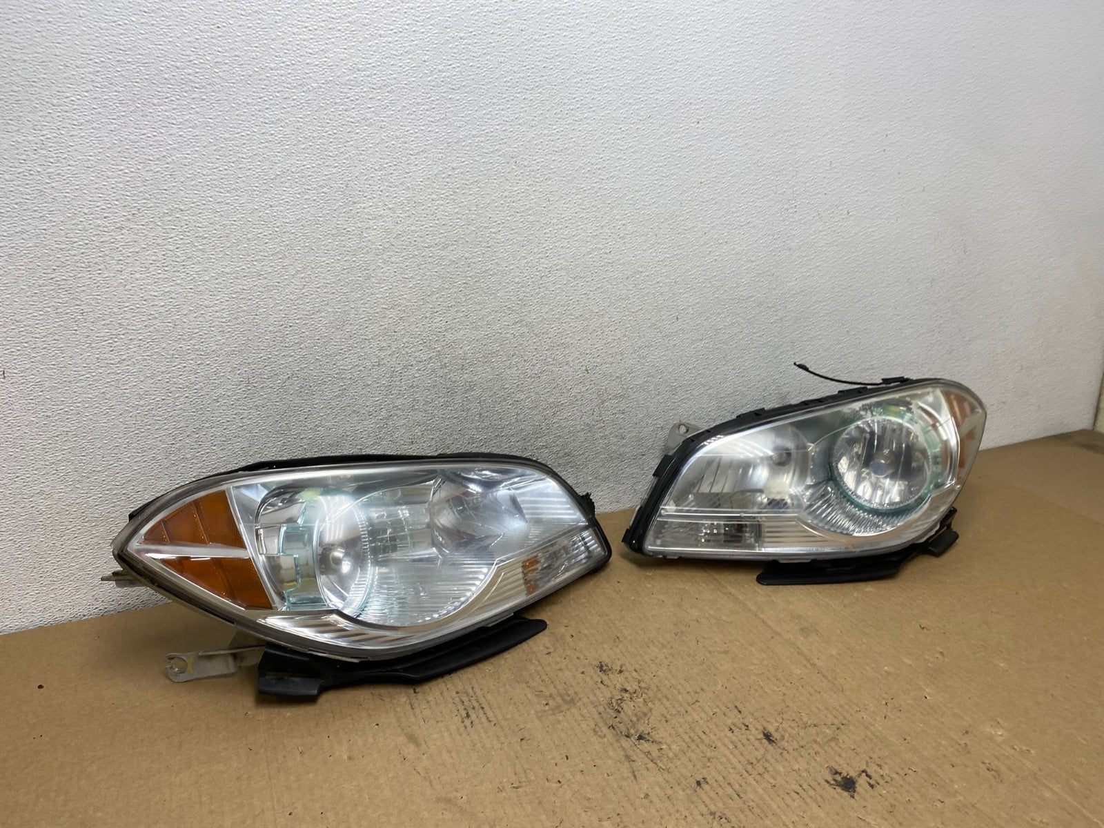 2008 to 2012 Chevrolet Malibu Left+Right Side Set Headlights AG2155 LK2