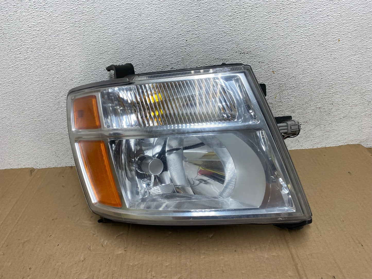 2012 to 2021 Nissan NV1500 NV2500 NV3500 Right Passenger Headlight AE8967 LK0