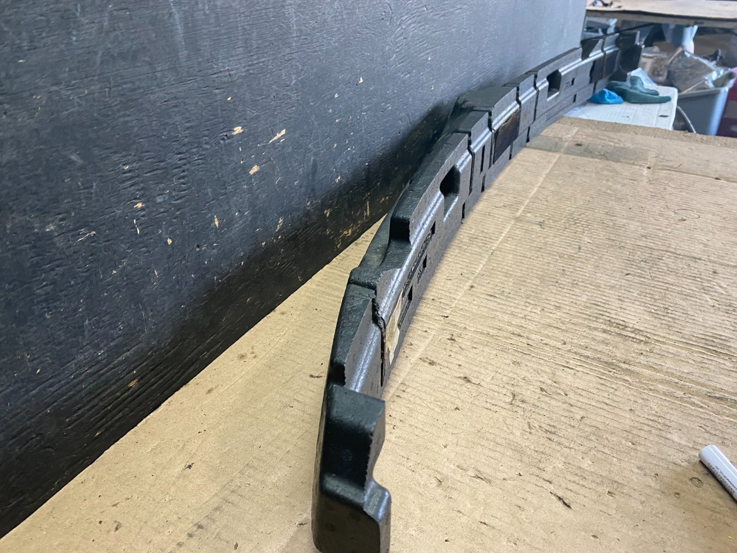 2010 to 2012 Lincoln MKT Front Impact Absorber Q0683 DG5