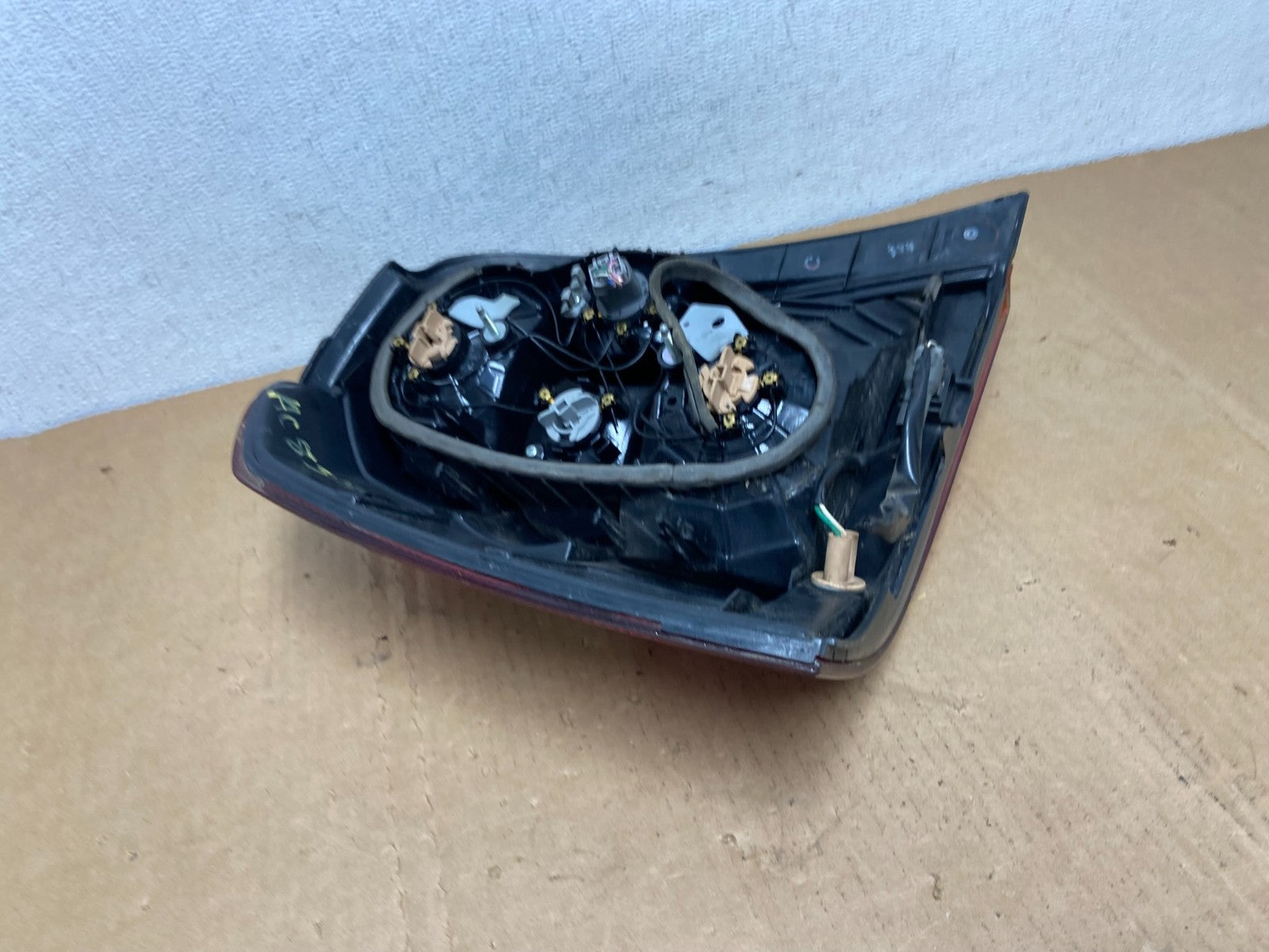 2004-2007 Toyota Highlander Right Passenger RH Side Tail Light AC8517 DW5